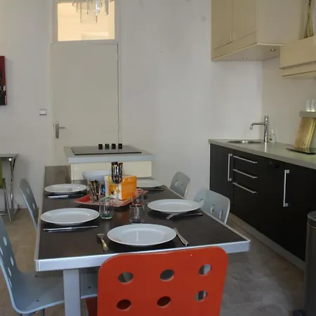 Apartment Zone Pietonne, 3 Chambres, 3 Sdb