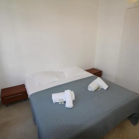Apartment Zone Pietonne, 3 Chambres, 3 Sdb Cannes